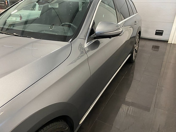 Mercedes-Benz E 220 d 14 of 28