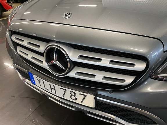 Mercedes-Benz E 220 d 8 of 28