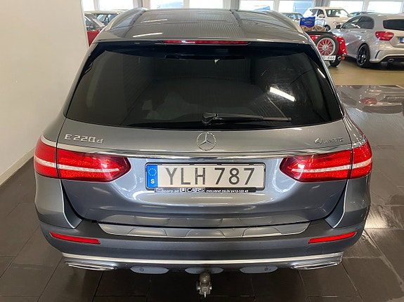 Mercedes-Benz E 220 d 4 of 28