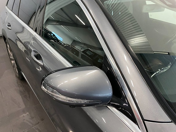 Mercedes-Benz E 220 d 15 of 28