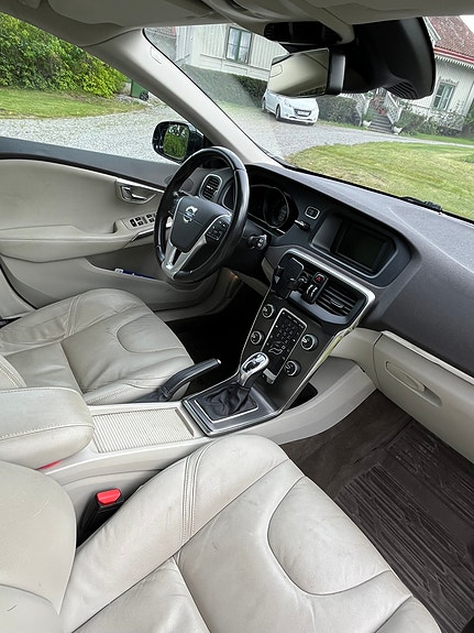 Volvo V40 5 of 10