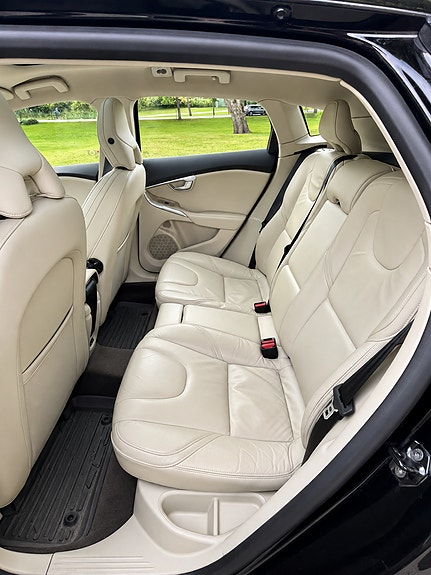 Volvo V40 7 of 10