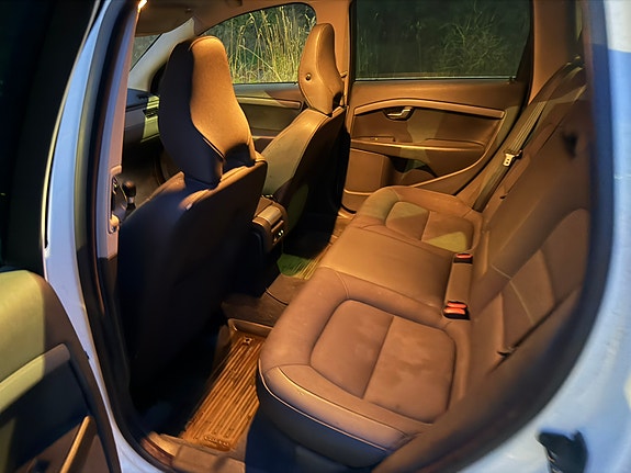 Volvo V70 8 of 9