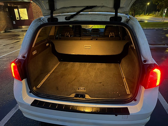 Volvo V70 5 of 9