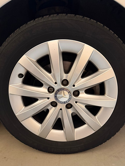 Mercedes-Benz A180 17 of 17
