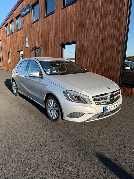 Mercedes-Benz A180
