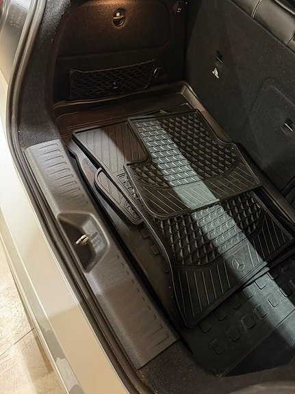 Mercedes-Benz A180 7 of 17