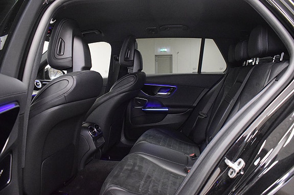 Mercedes-Benz C300 28 of 30