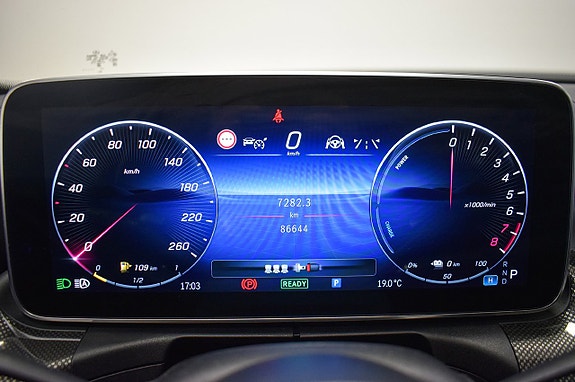 Mercedes-Benz C300 13 of 30