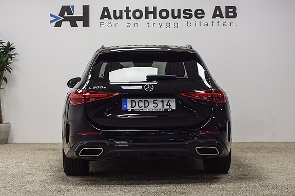 Mercedes-Benz C300 5 of 30