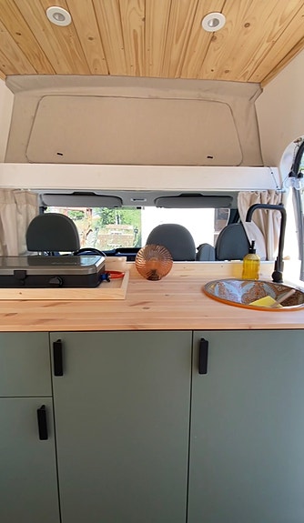Ford Transit 12 of 17