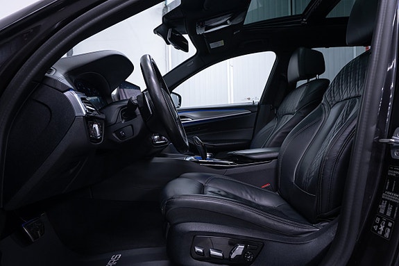 BMW 540i 12 of 30