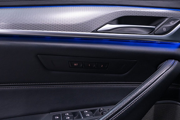 BMW 540i 11 of 30