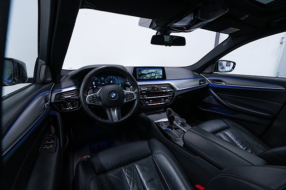 BMW 540i 17 of 30