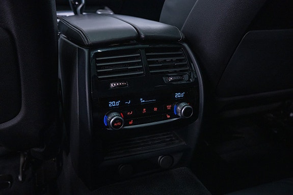 BMW 540i 16 of 30