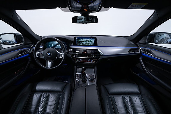 BMW 540i 18 of 30