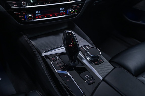 BMW 540i 23 of 30