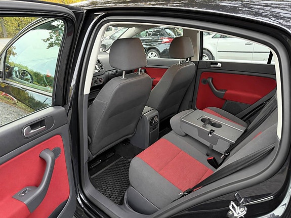 Volkswagen Golf Plus 16 of 18