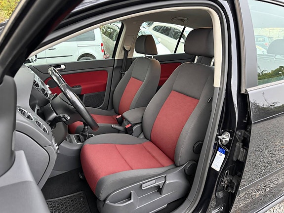 Volkswagen Golf Plus 13 of 18