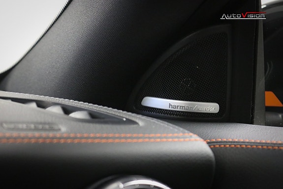 Mercedes-Benz CLA45 25 of 30
