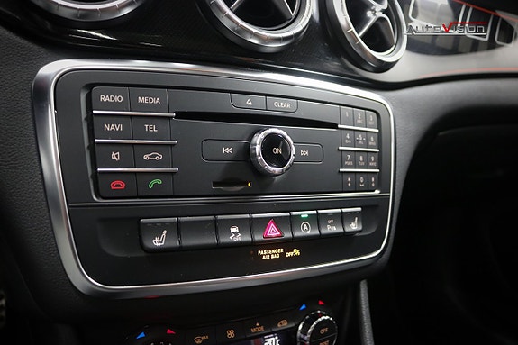 Mercedes-Benz CLA45 12 of 30