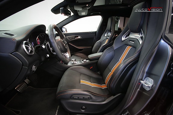 Mercedes-Benz CLA45 27 of 30