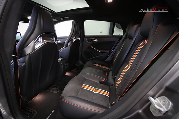 Mercedes-Benz CLA45 28 of 30