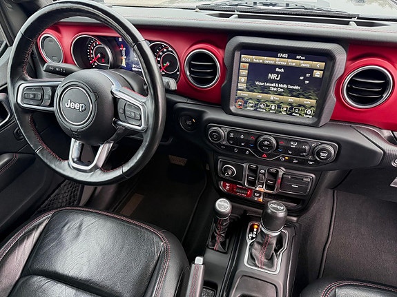 Jeep Wrangler Unlimited 13 of 30