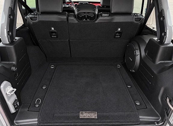 Jeep Wrangler Unlimited 28 of 30