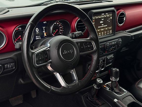 Jeep Wrangler Unlimited 19 of 30