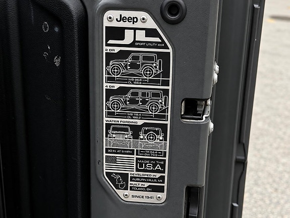 Jeep Wrangler Unlimited 29 of 30