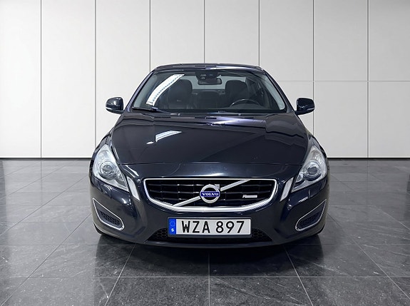 Volvo S60 3 of 11
