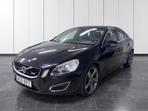 Volvo S60 2 of 11