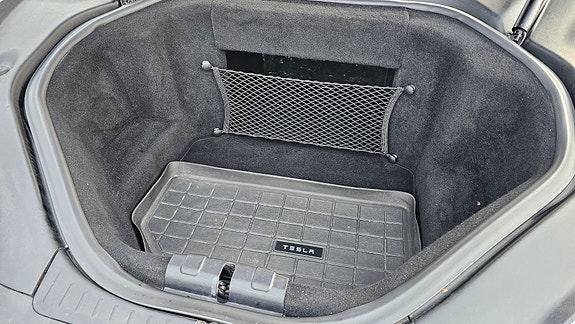 Tesla Model S 12 of 21