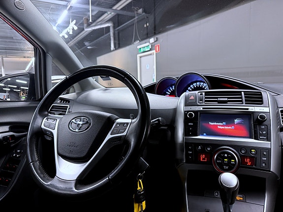 Toyota Verso 13 of 13