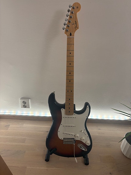 Fender Stratocaster Player elgitarr sunburst