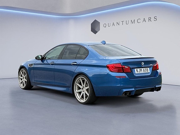 BMW M5 4 of 27
