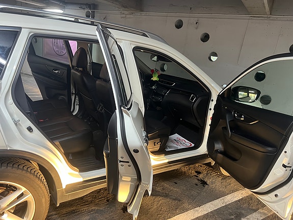 Nissan X-Trail 8 of 16