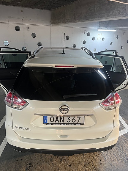 Nissan X-Trail 4 of 16