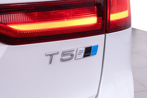 Volvo V90 Cross Country 6 of 29
