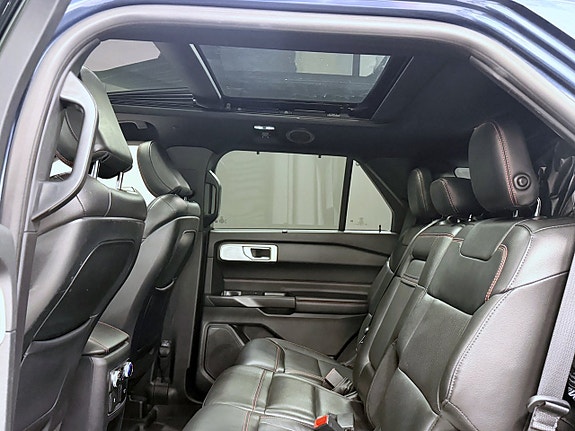 Ford Explorer 18 of 20