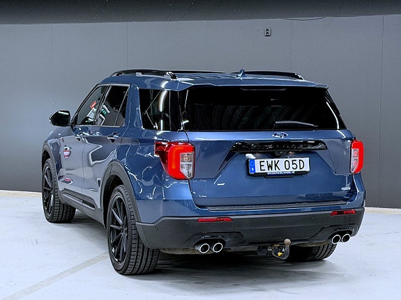 Ford Explorer 10 of 20