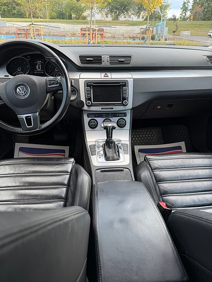 Volkswagen Passat 3 of 5