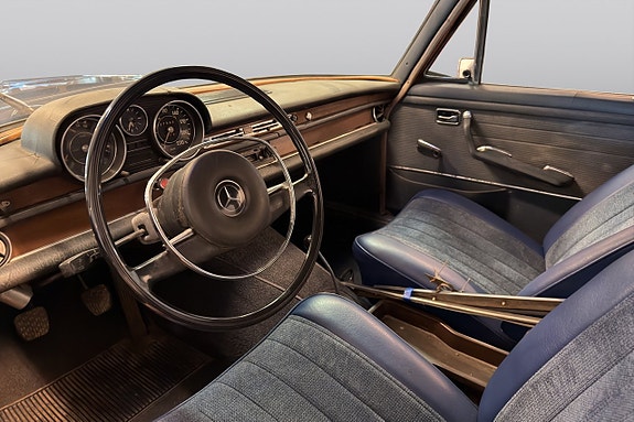 Mercedes-Benz W108/W109 5 of 10