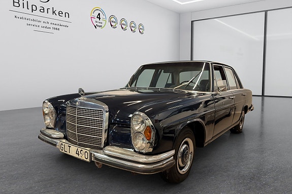 Mercedes-Benz W108/W109 2 of 10