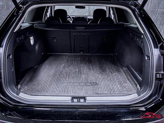 Volkswagen Passat 18 of 30