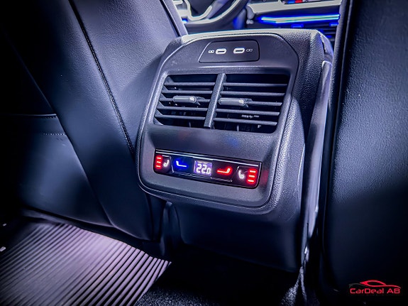 Volkswagen Passat 17 of 30