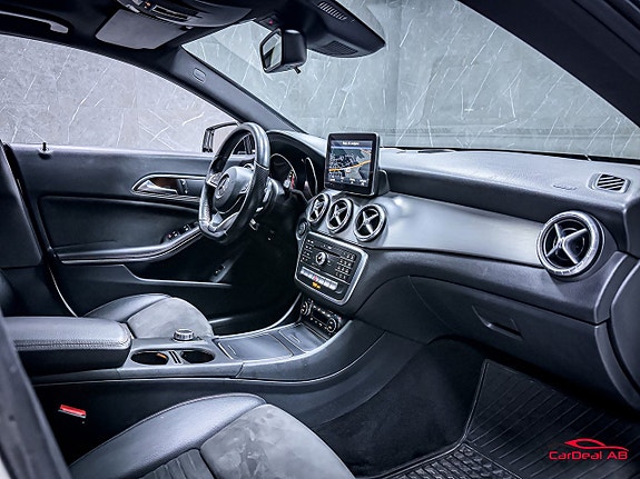 Mercedes-Benz CLA220 d 14 of 30