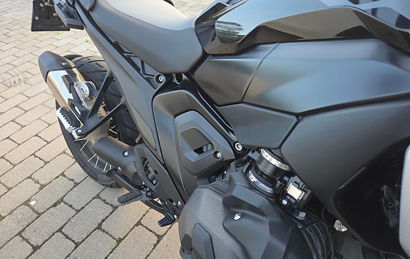 BMW R 1300 GS 2 of 7
