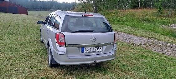 Opel Astra 2 of 5